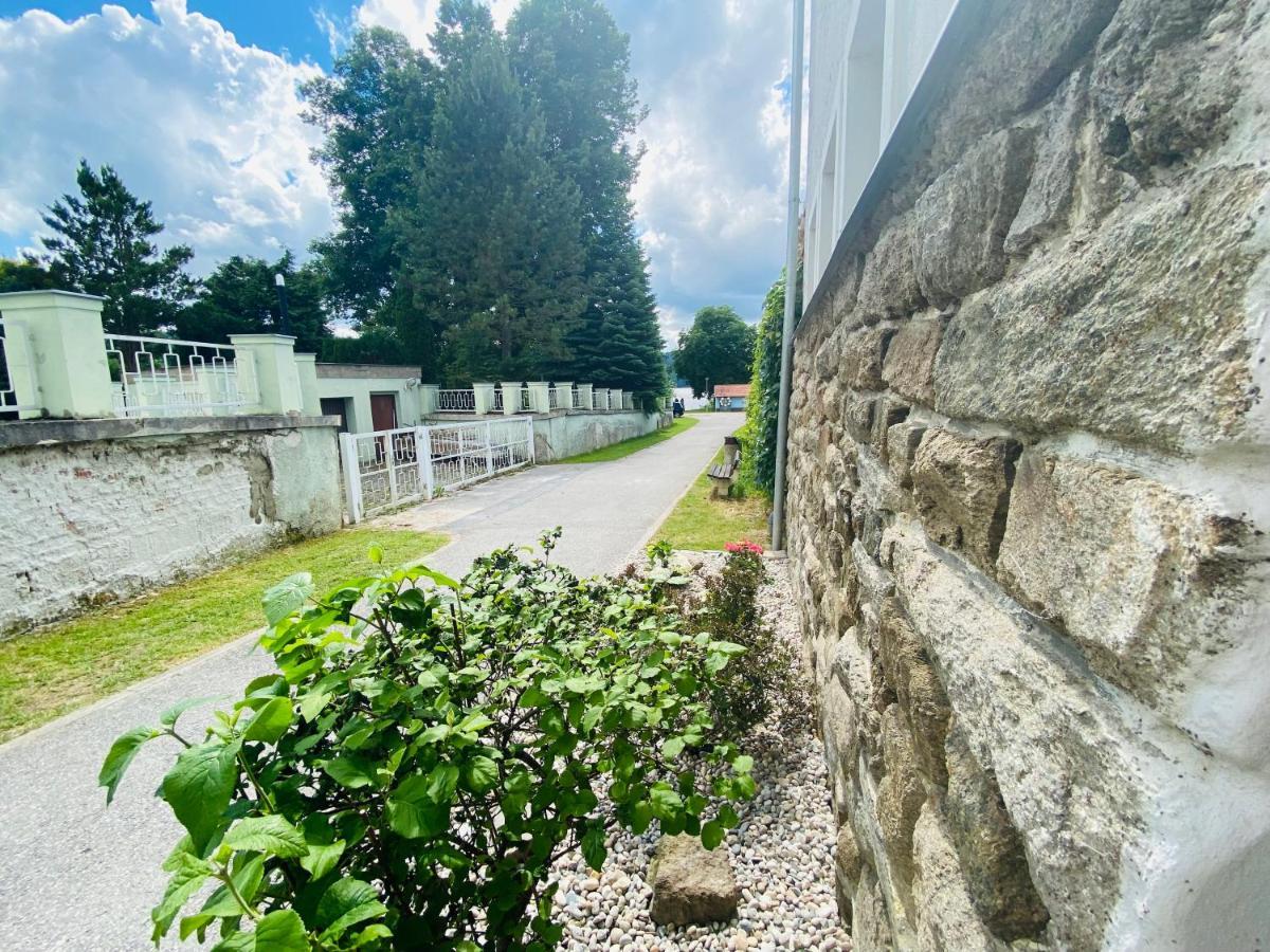 Apartmány V uličce Frymburk Esterno foto