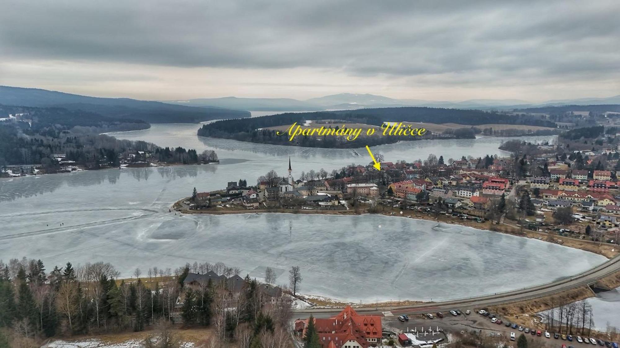 Apartmány V uličce Frymburk Esterno foto